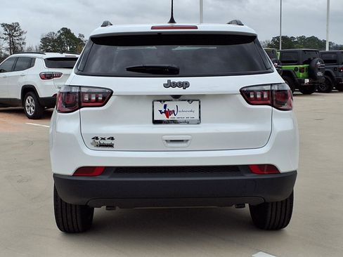 New 2026 Jeep Compass Latitude AWD/4WD image 5