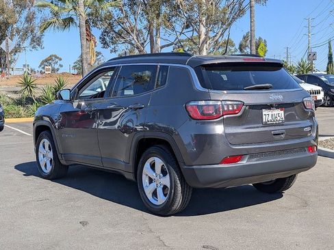 Used 2017 Jeep Compass Latitude image 12