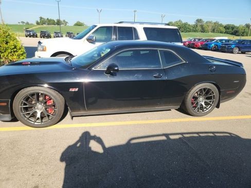 Used 2015 Dodge Challenger SRT w/ Technology Group RWD image 2