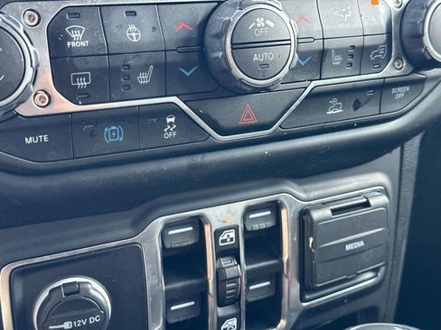 Used 2021 Jeep Wrangler Unlimited Sahara w/ Cold Weather Group image 21