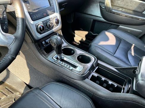 Used 2017 GMC Acadia Limited SLT image 13