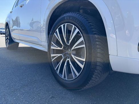 Used 2020 Volvo XC90 T5 Momentum image 15
