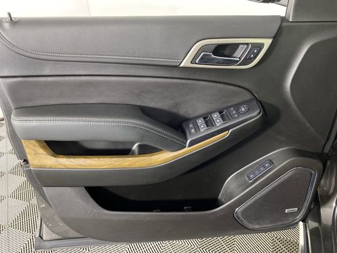 Used 2019 GMC Yukon Denali w/ Denali Ultimate Package image 14