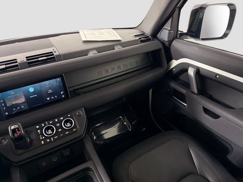 Used 2023 Land Rover Defender 90 X-Dynamic SE AWD/4WD image 25
