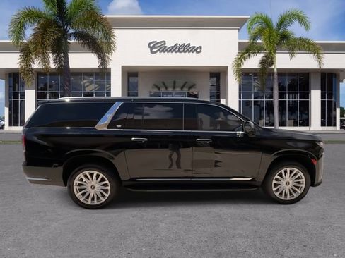 Certified 2023 Cadillac Escalade ESV Luxury RWD image 16