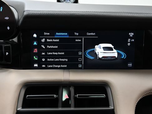 Used 2021 Porsche Taycan Turbo S image 39