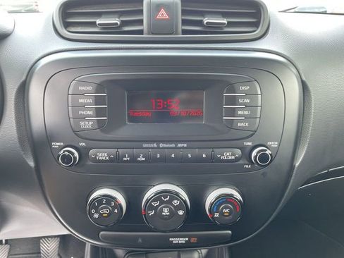 Used 2015 Kia Soul image 17