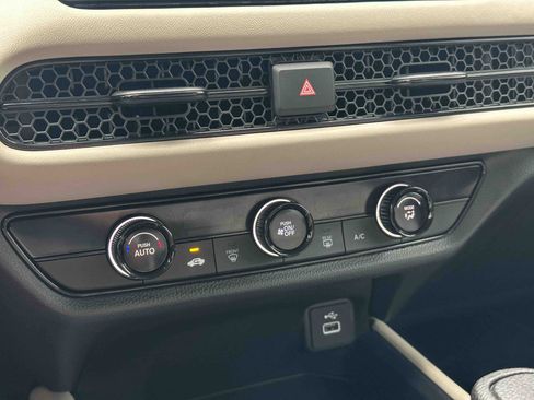 Used 2025 Honda HR-V LX image 33