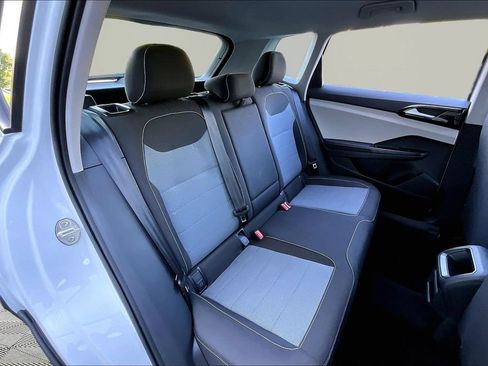 Used 2025 Volkswagen Taos S FWD image 17