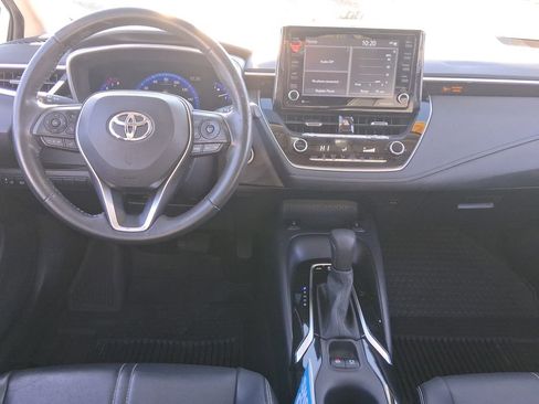 Used 2022 Toyota Corolla XLE image 9