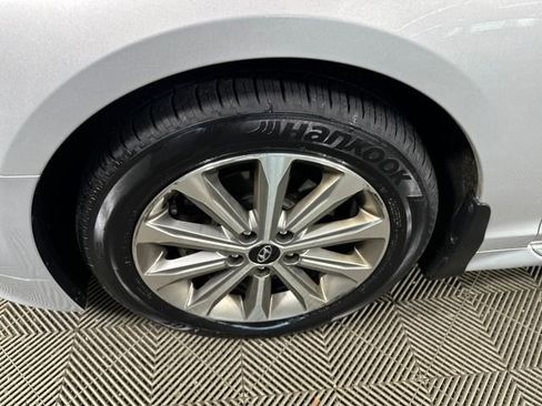 Used 2016 Hyundai Sonata Limited w/ Option Group 04 image 10