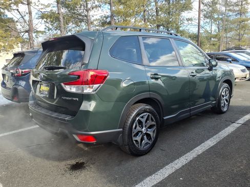 Certified 2023 Subaru Forester Premium image 5
