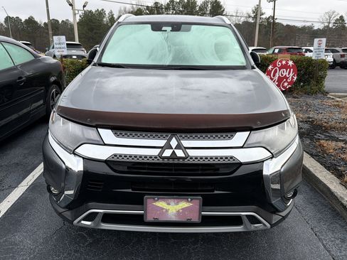 Used 2020 Mitsubishi Outlander SEL image 2