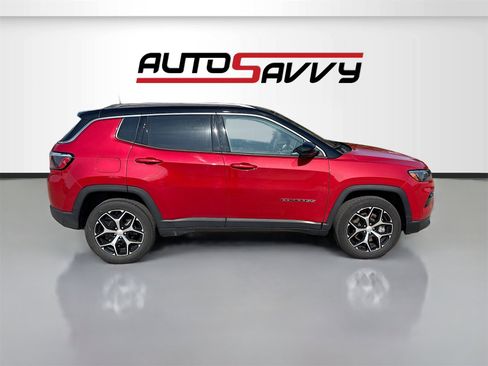 Used 2024 Jeep Compass Limited image 8