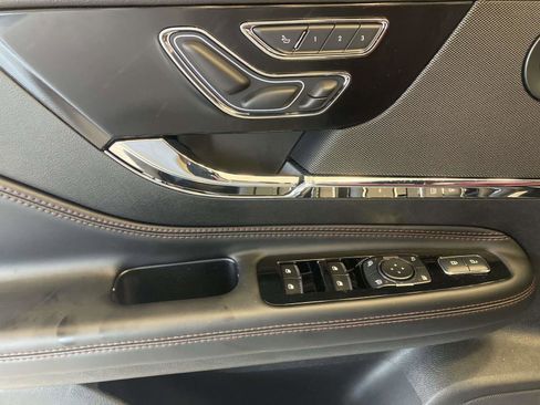 New 2026 Lincoln Corsair Reserve image 18