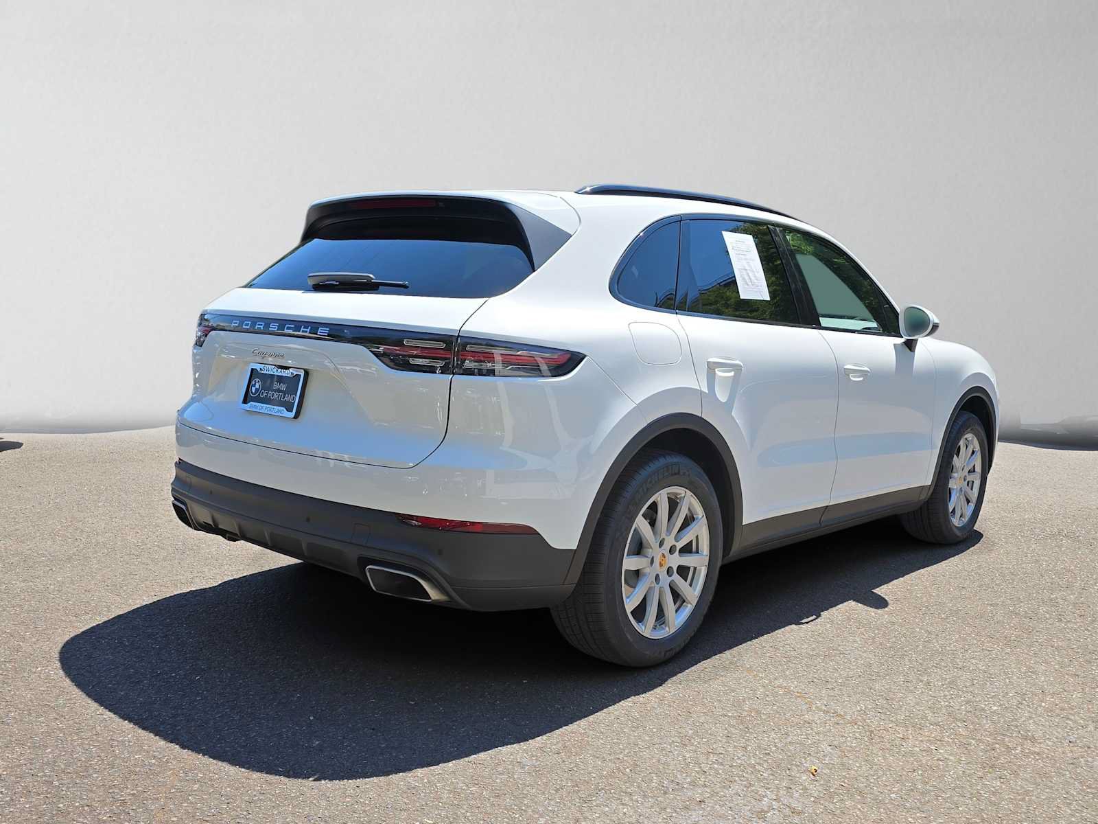 Used 2021 Porsche Cayenne AWD/4WD image 3