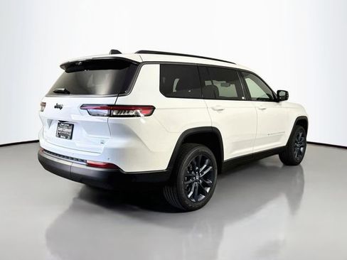 New 2026 Jeep Grand Cherokee L Limited AWD/4WD image 7