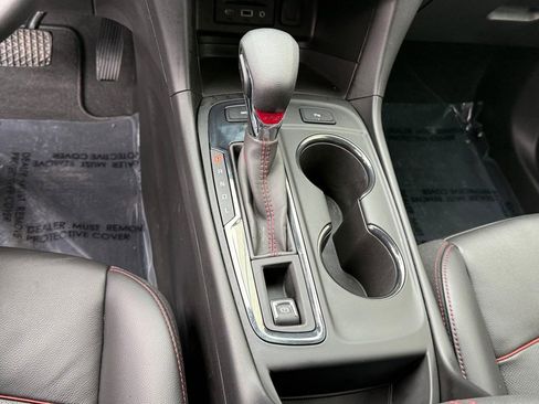 Used 2022 Chevrolet Equinox RS w/ RS Leather Package image 18