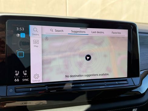 Used 2025 Volkswagen Atlas SEL image 12