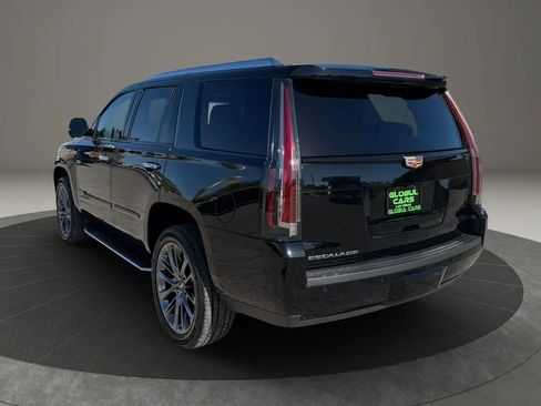 Used 2019 Cadillac Escalade Luxury w/ Escalade Sport Edition RWD image 7