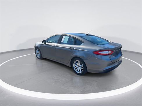 Used 2013 Ford Fusion SE image 5