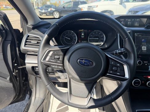 Used 2017 Subaru Impreza 2.0i Limited w/ Moonroof/BSD & Rcta/Eyesight image 11