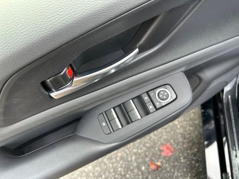 Used 2023 Toyota Prius LE image 11