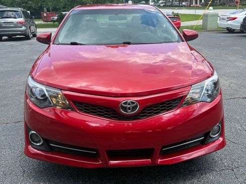 Used 2014 Toyota Camry SE FWD image 4