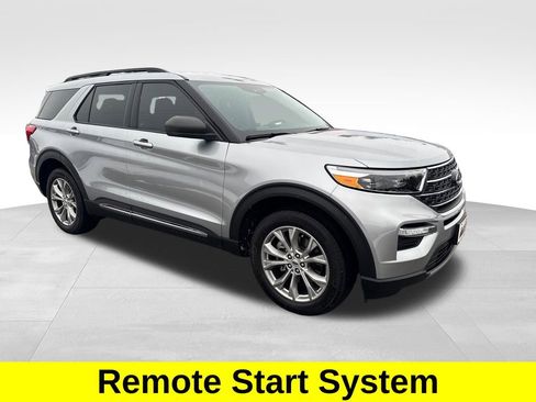 Used 2024 Ford Explorer XLT w/ Equipment Group 202A image 8