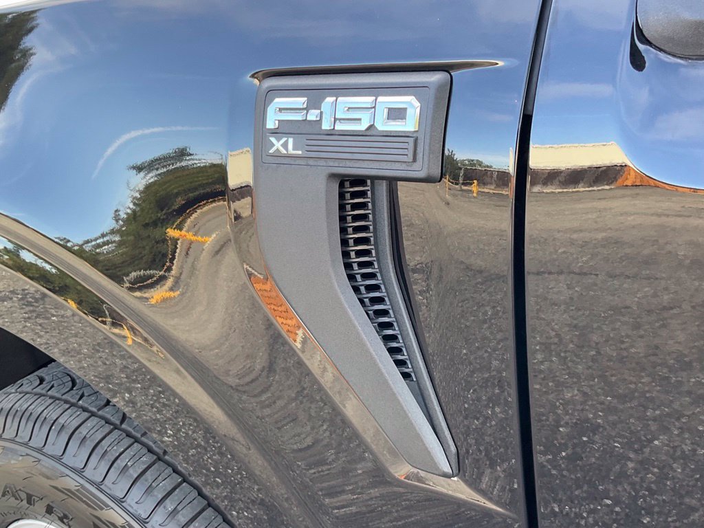 Used 2025 Ford F150 XL w/ Equipment Group 103A High AWD/4WD image 5