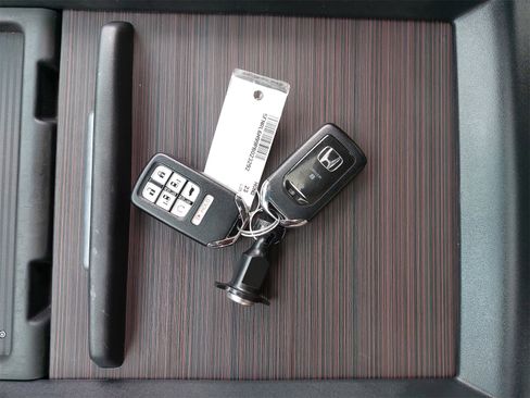 Used 2023 Honda Odyssey Elite image 40