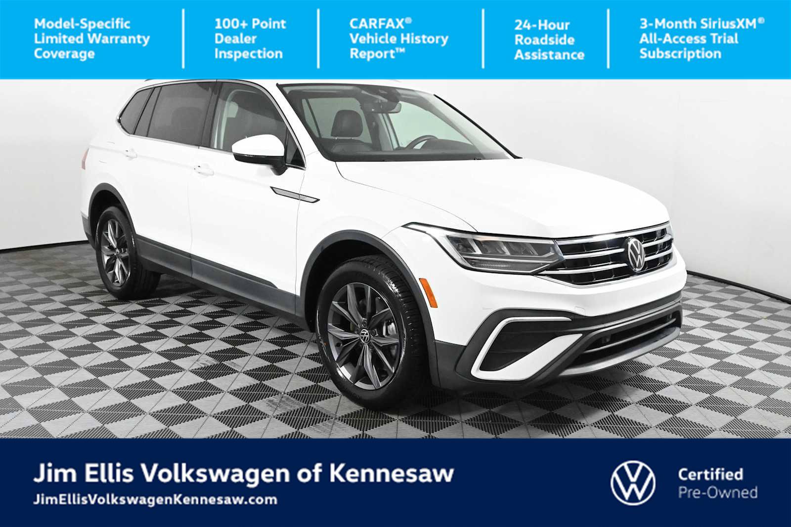 Certified 2022 Volkswagen Tiguan SE FWD image 1