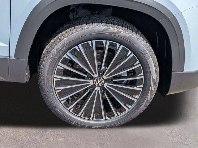 New 2026 Volkswagen Taos SE FWD image 12