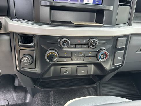 New 2026 Ford F250 XL w/ XL Driver Assist Package RWD image 16