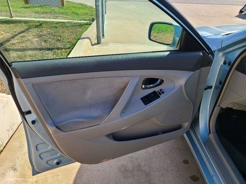 Used 2007 Toyota Camry 4dr Sdn I4 Auto XSE (Natl) image 9