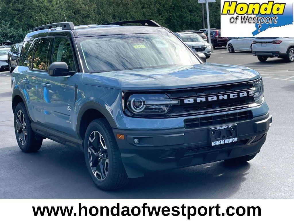 Used 2022 Ford Bronco Sport Outer Banks w/ Tech Package AWD/4WD image 1