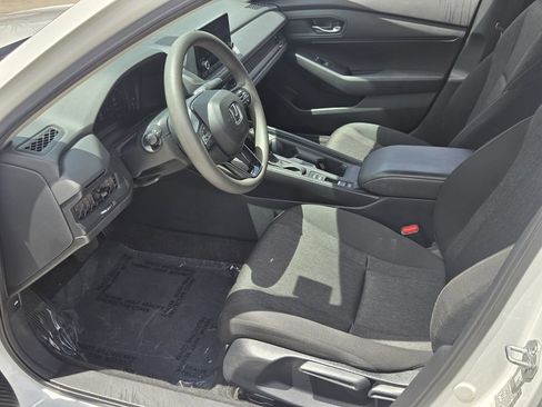 Used 2023 Honda Accord LX image 10