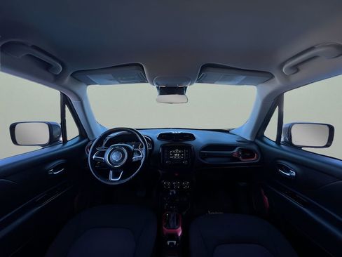 Used 2017 Jeep Renegade Trailhawk image 25