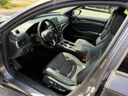 Used 2019 Honda Accord Sport image 9