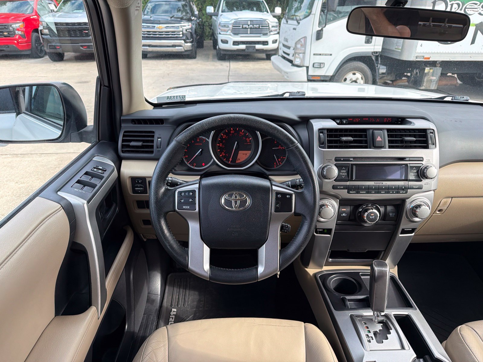 Used 2011 Toyota 4Runner SR5 w/ Premium Pkg w/Leather RWD image 11