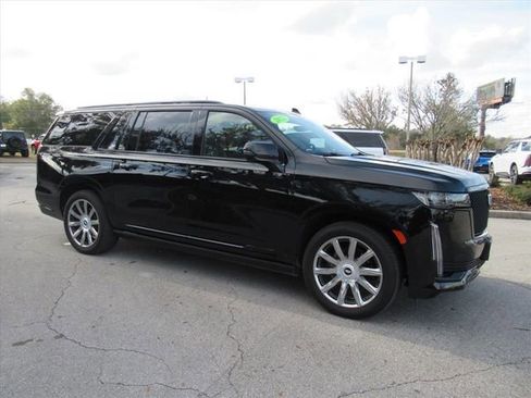 Used 2022 Cadillac Escalade ESV Sport w/ Touring Package image 2