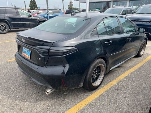 Used 2020 Toyota Corolla LE FWD image 7