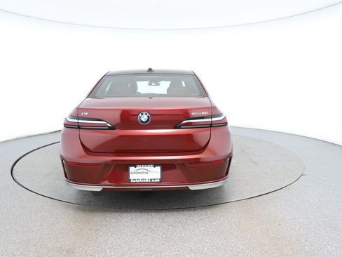 Used 2024 BMW i7 eDrive50 image 4