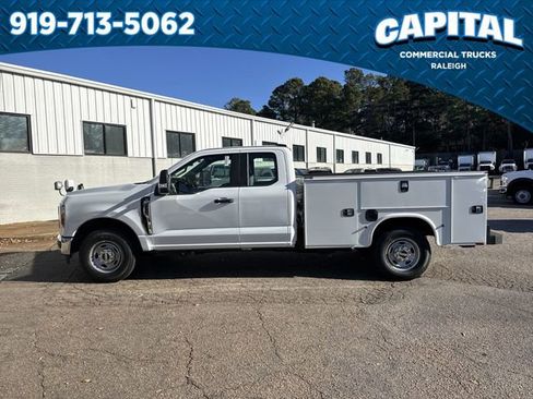 New 2026 Ford F250 XL w/ XL Chrome Package image 5