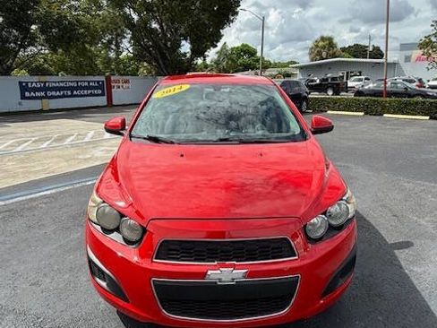 Used 2014 Chevrolet Sonic LT image 9