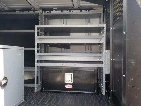 Used 2016 Chevrolet Express 2500 RWD image 23
