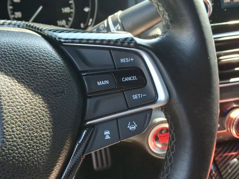 Used 2018 Honda Accord Sport image 21