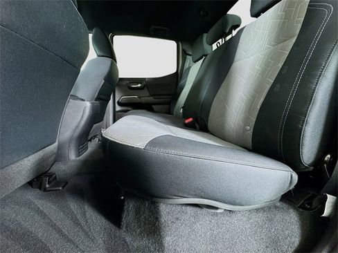 Certified 2023 Toyota Tacoma TRD Off-Road image 26