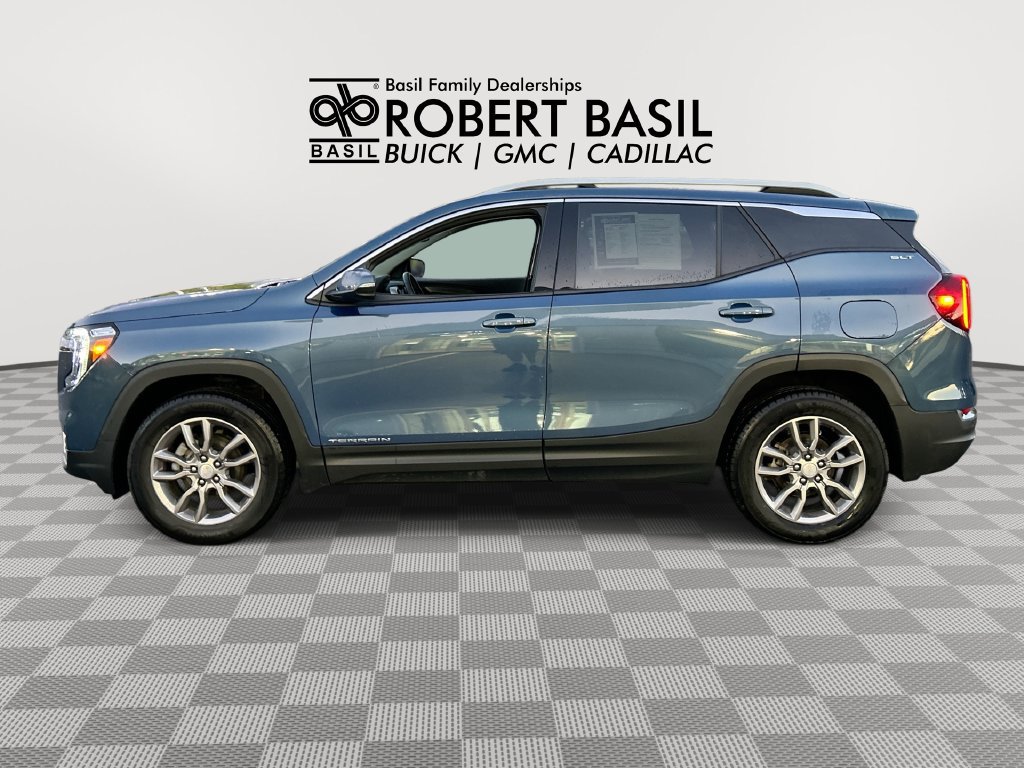 Used 2024 GMC Terrain SLT AWD/4WD image 5