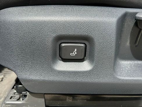 Used 2025 Toyota Tacoma SR w/ SR Upgrade Package image 16